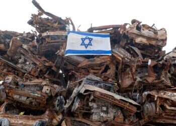 מכוניות שהותקפו ב־7 באוקטובר ונאספו ליד המושב תקומה בנגב המערבי. צילום: גטי אימג'ס