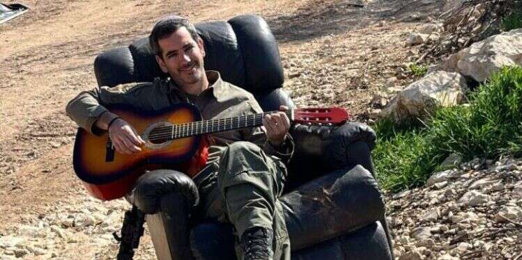 "אנחנו סוג ב'. שלא כדאי לעבוד איתם כי הם יכולים להיקרא אל הדגל"