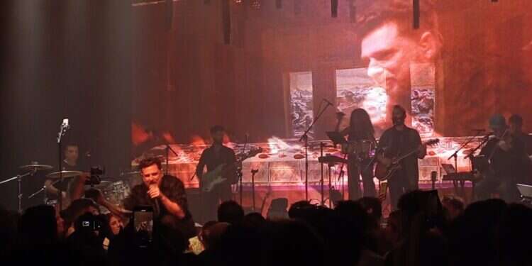 אריק ברמן בהופעה בבארבי. צילום: מקור ראשון