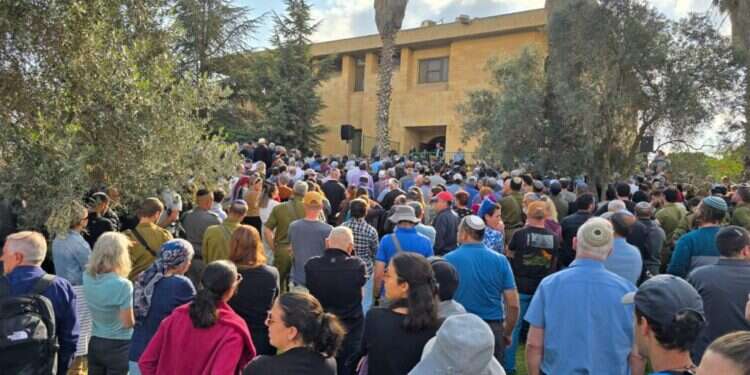 צפו בשידור: הלווייתו של חוקר ארץ ישראל זאב (ז'אבו) ארליך בעפרה