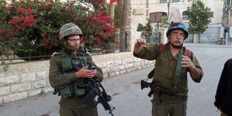 עם ידידיה צוקרמן בבזיליקה בכפר סבסטיה, 2017 עם ידידיה צוקרמן בבזיליקה בכפר סבסטיה, 2017