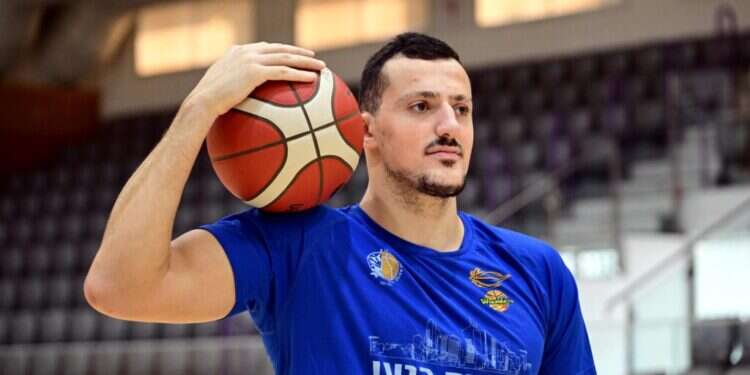 בניה סרור. צילום: יוסי זליגר בניה סרור. צילום: יוסי זליגר