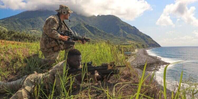 חיילים אמריקנים בתרגיל בפיליפינים. צילום: Spc. Benjamin Anderson, מאתר צבא ארה חיילים אמריקנים בתרגיל בפיליפינים. צילום: Spc. Benjamin Anderson, מאתר צבא ארה"ב