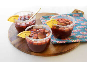 יין חם ותבלינים. צילום: אפרת ליכטנשטט