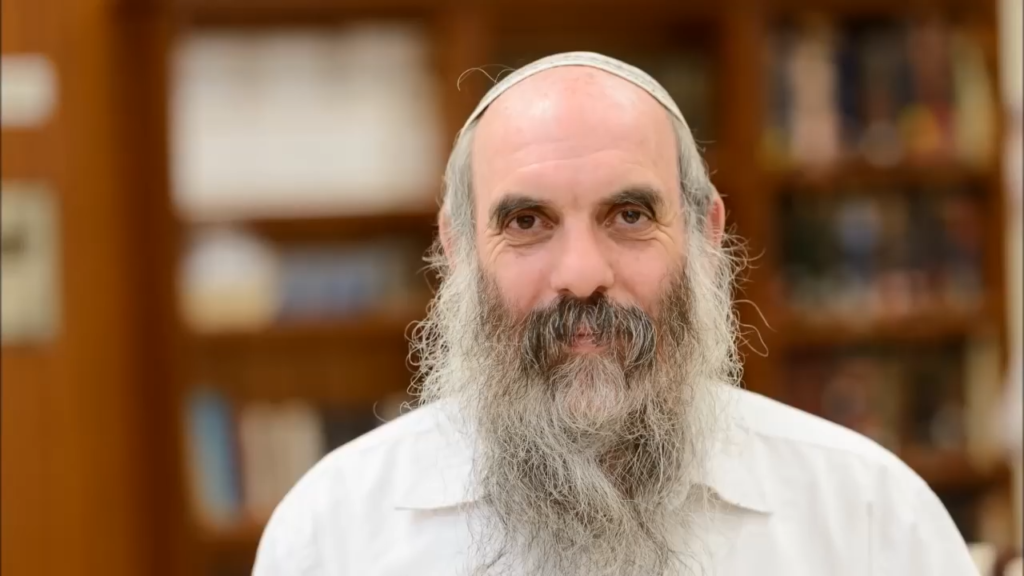 עזר להבין שצריך לפעול בגדול. הרב יהושע שפירא. צילום מסך