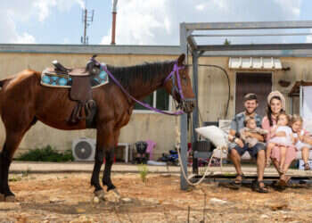 משפחת קסוביץ, בית־אל. צילום: יוסי אלוני