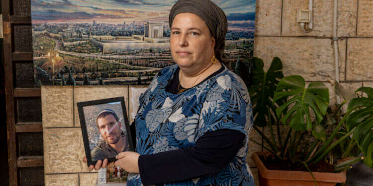 "אני בהשלמה גמורה, אין לי שאלות. זה מה שהיה צריך לקרות. אבל עולה געגוע גדול וזה בסדר". נעמה ניימן. צילום: נעמה שטרן