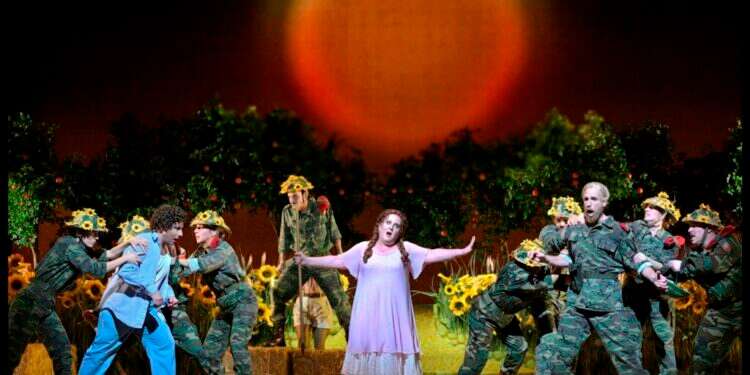 האופרה שיקוי אהבה. צילום: יוסי צבקר "שיקוי האהבה" באופרה: בימוי ייחודי ונוסטלגי