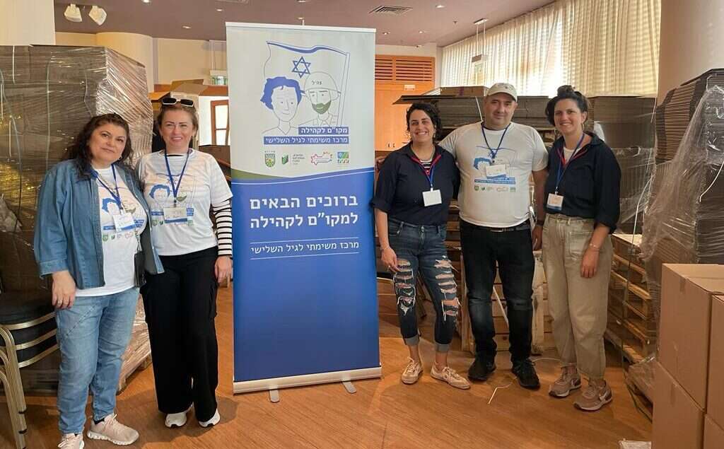 פעילות של תנועת דרור ישראל ושל מועצת הקבוצות והקהילות המשימתיות במלונות ים המלח, לפני כשנה. צילום: דנה סמימיאן פעילות של תנועת דרור ישראל ושל מועצת הקבוצות והקהילות המשימתיות במלונות ים המלח, לפני כשנה. צילום: דנה סמימיאן