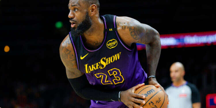 לברון ג'יימס. צילום: איי.אף.פי לברון ג'יימס. צילום: איי.אף.פי