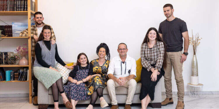 משפחת קליין, רמת אביב ג', תל־אביב. צילום: אבישג שאר־ישוב