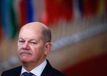 נפילת הממשלה בגרמניה: הממסד הליברלי במערב ממשיך להתפורר