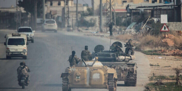 מורדים סורים במחוז חלב, בשבוע שעבר. צילום: רויטרס מורדים סורים במחוז חלב, בשבוע שעבר. צילומים: רויטרס