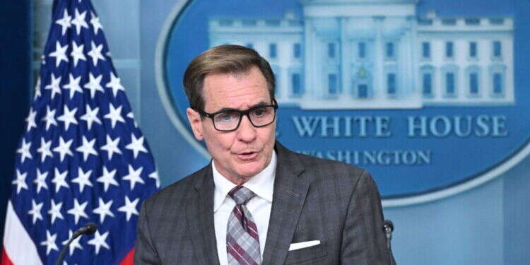 יועץ התקשורת לביטחון לאומי של הבית הלבן, ג'ון קירבי. צילום: MANDEL NGAN / AFP הבית הלבן: עסקת חטופים "מאוד מאוד קרובה"