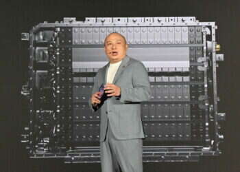 הענקית הסינית מציגה: סוללה שמחזיקה 1,000 ק"מ ושורדת התנגשות של 120 קמ"ש