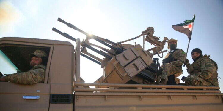 כוחות מורדים סורים. צילום: AFP טורקיה, איראן וארגונים ג'יהאדיסטים: ישראל בדרך למערכה שלישית?