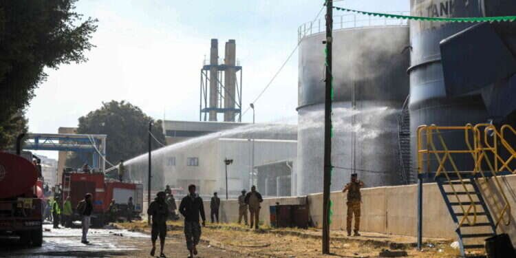 פגיעה בתשתיות אנרגיה ותחנות כוח בתימן. נתניהו: "ישלמו מחיר כבד"