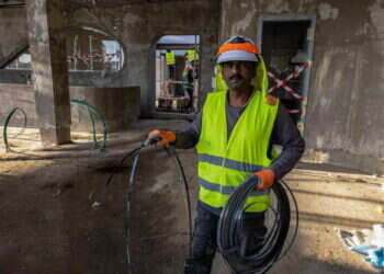 כבר לא ערבית: באתרי הבנייה בישראל שומעים שפה שונה