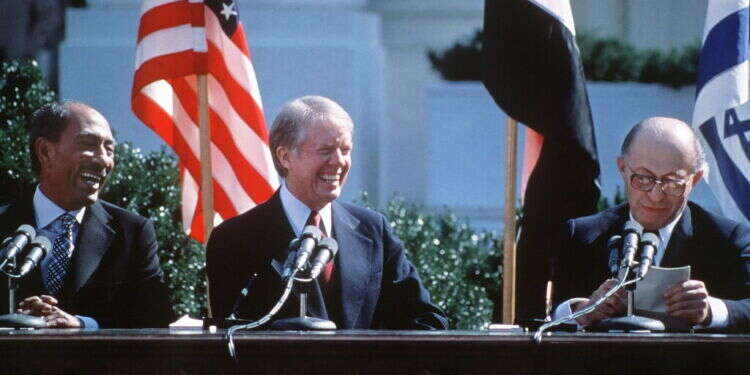 מורשת קרטר: מדיניות חוץ המבוססת על תיאוריות וחלומות