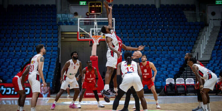 יחודיות של  יחודיות של "קולג' ישראלי" שמשווקת לשחקנים בחו"ל. הפועל גליל עליון. צילום: אורן בן חקון, פלאש 90