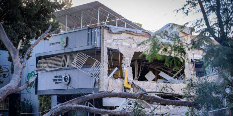 הפיצוץ בבית הספר ברמת גן: לא שברי היירוט, ראש הטיל