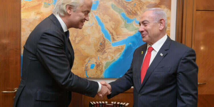 ראש הממשלה בנימין נתניהו נפגש עם חירט וילדרס בלשכתו בירושלים. צילום: מעיין טואף / לע״מ. אל תתרגשו מהקרקס – 5 הערות לקראת פתיחת עדות נתניהו הבוקר