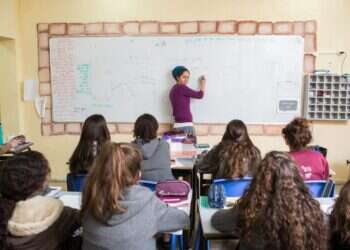 שאלות של מוסר וזהות. שיעור באולפנה, אילוסטרציה. צילום: אבישג שאר־ישוב