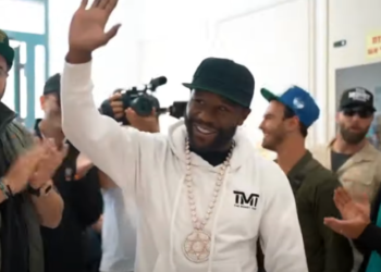 המתאגרף האגדי תרם מיליון דולר לאיחוד הצלה