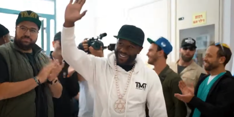 המתאגרף האגדי תרם מיליון דולר לאיחוד הצלה