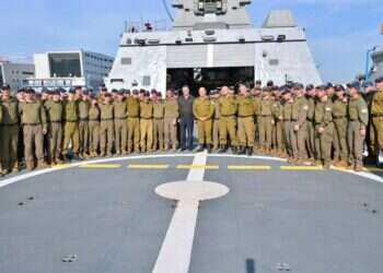 שר הביטחון: "מי שילך בדרכו של אסד יסיים כמו אסד"