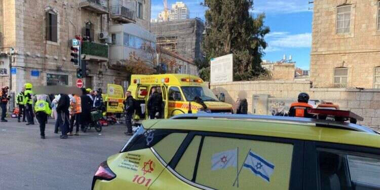 זירת השריפה. צילום: דוברות המשטרה אחרי שעשרות תלמידות נפגעו בשריפה: הפנימייה בירושלים תיסגר