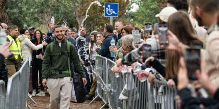 יום גיוס בבקו שריון בראש והחרדים בהמשך: החל גיוס הלוחמים ליחידות הקרביות