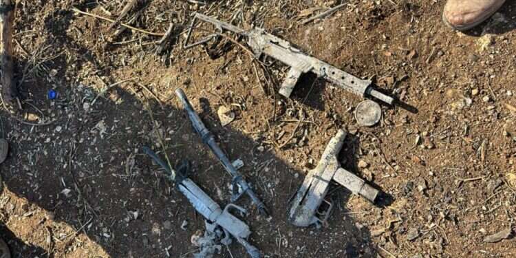 כלי הנשק שאותרו על המחבלים. צילום: דובר צה"ל