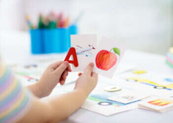 לימודי אנגלית. צילום: שאטרסטוק