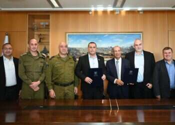 אחרי 20 שנה: משרד הביטחון רוכש 5 ספינות לחיל הים בייצור "כחול לבן"