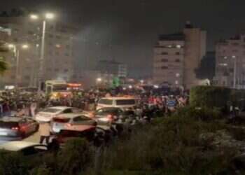 חגיגות שחרור מחבלים ביו זיקוקים ומצעדי חמושים: מפגני תמיכה בחמאס בעשרות כפרים ביו"ש