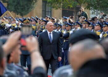 הנשיא הלבנוני הנבחר ג'וזף עאון מגיע הבוקר להצבעה בפרלמנט. צילום: EPA