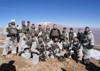 שר הביטחון: "צה"ל יישאר בפסגת החרמון ובאזור הביטחון לזמן בלתי מוגבל"