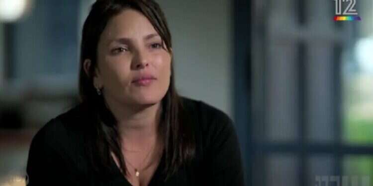 עמית סוסנה בתוכנית יובדה. צילום מסך קשת 12 עמית סוסנה בתוכנית "עובדה": רסיס שננעץ עמוק בתודעה ובלב