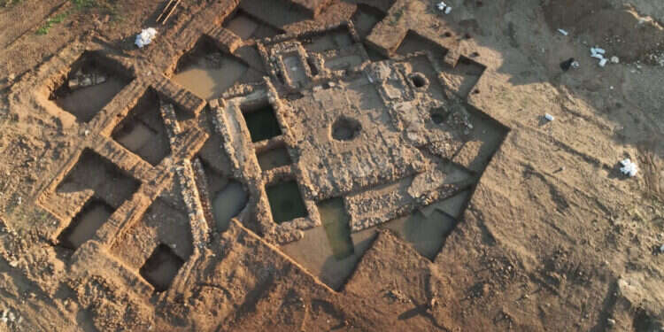 "בָּרוּךְ אַתָּה בְּבֹאֶךָ": מנזר בן כ-1,500 שנה נחשף מצפון לקריית גת