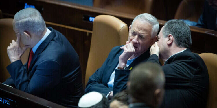 כ כ"ץ וגנץ במליאה, מרץ 2024. צילום: יונתן זינדל, פלאש 90