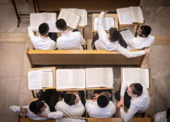 "המדינה רוצה 'לרפא' את החרדים". תלמידי ישיבה, אילוסטרציה. צילום: חיים גולדברג, פלאש 90