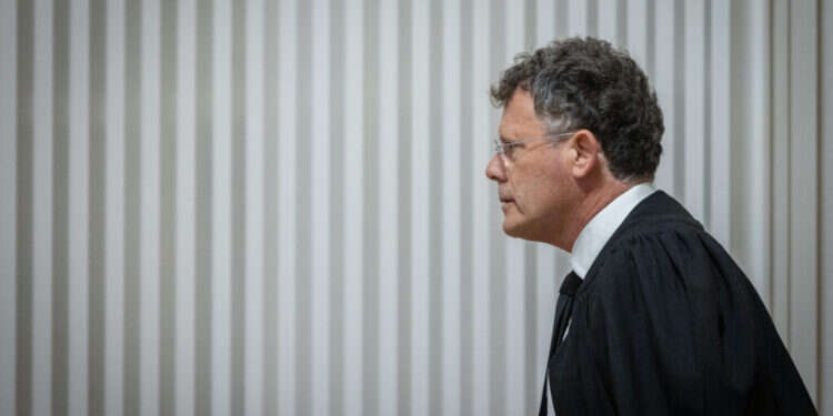 השופט יצחק עמית. צילום: חיים גולדברג, פלאש 90 השופט יצחק עמית נמנע מניגוד עניינים? תלוי מתי