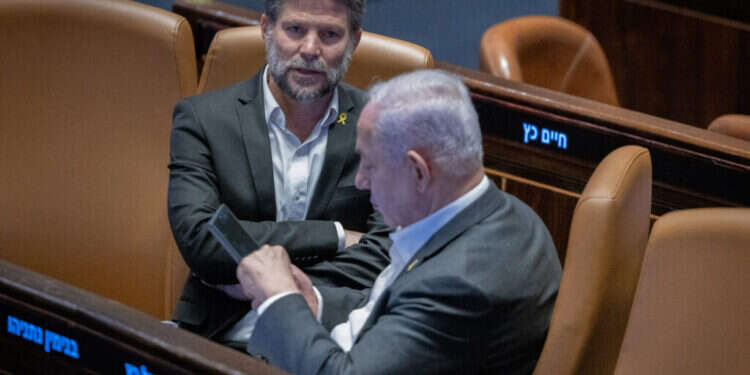 ושוב "איראן, איראן, איראן". סמוטריץ' ונתניהו. צילום: חיים גולדברג, פלאש 90