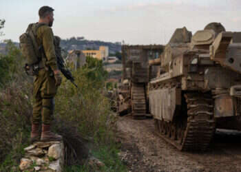 חיילי צה חיילי צה"ל בדרום לבנון בתחילת החודש. בדרך חזרה? צילום: אייל מרגולין, פלאש 90