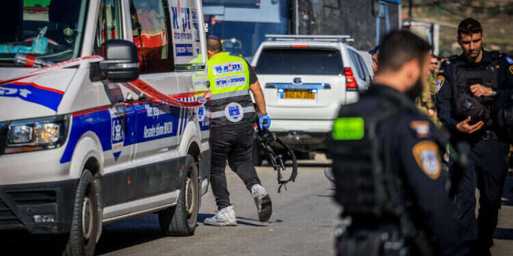 זירת הפיגוע ליד קדומים, היום. צילום: איתי רון, פלאש 90 שקט כבד ורע: היישוב שלי חטף סדרה של מהלומות לבטן