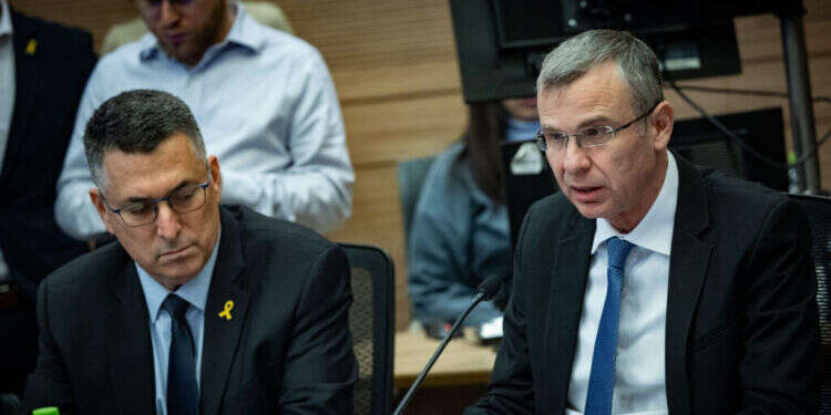 מתווה לוין-סער בוועדת חוקה: "מצפה שהצד השני יאות להסכים לפשרה"