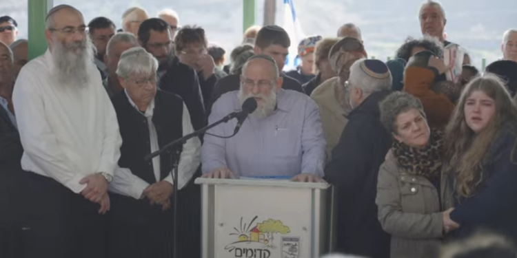 שידור ישיר: הלוויית הנרצחות מקדומים – רחל כהן ועליזה רייז הי"ד