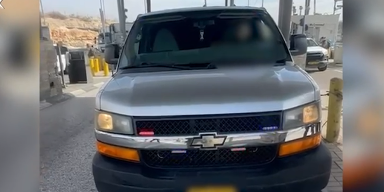 הנהג החשוד. צילום: דוברות המשטרה לוחמי מג"ב תפסו שב"ח שבחר להתחזות דווקא למג"בניק