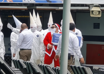 באוסטרליה מבהירים: צוות הספינה התחפש ל"גלידות" ולא לחברי הקו קלוקס קלאן